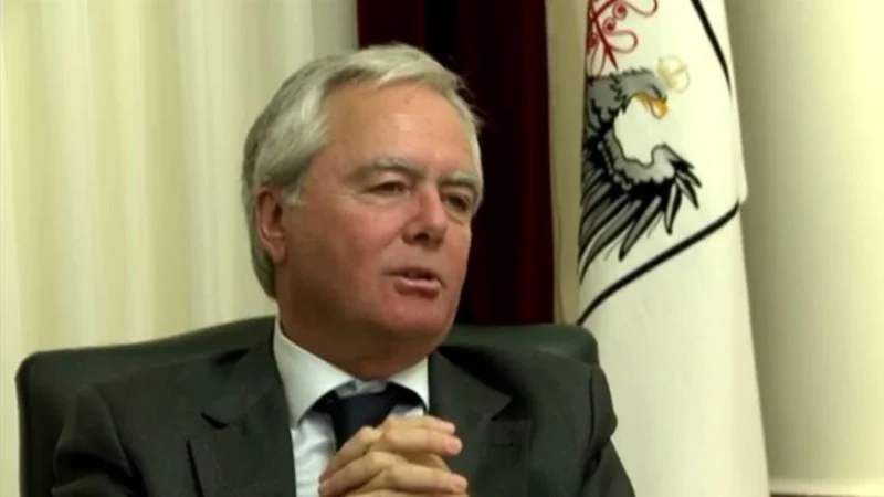 Pinedo pidió crear una ley inconstitucional