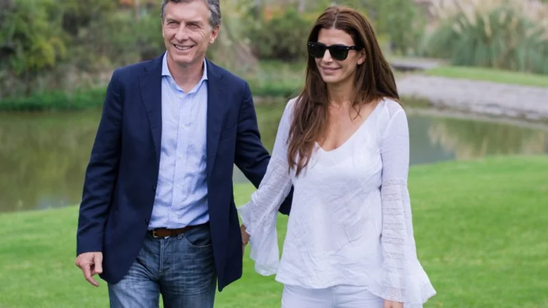 Awada armó una puesta en escena con chicos de "la villa de los aportantes truchos"