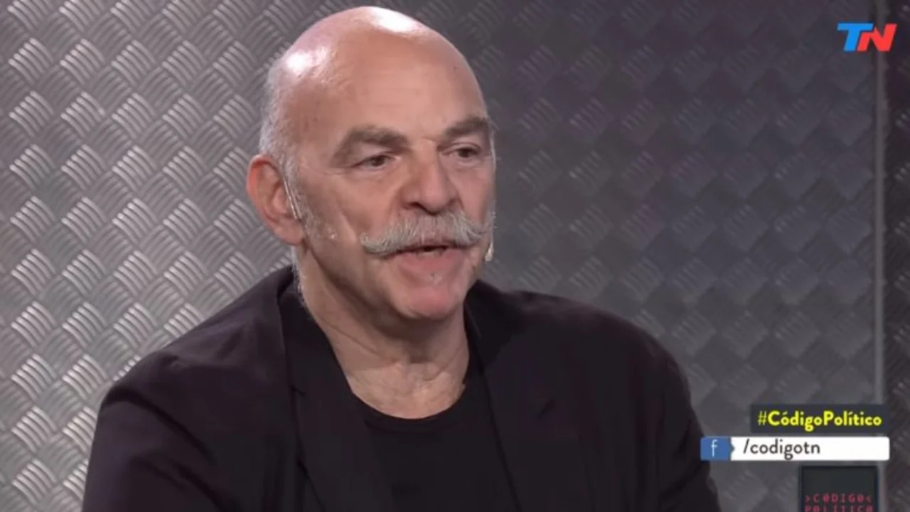 Martín Caparrós: "Si Tinelli se postula a Presidente, volvería a la Argentina para irme"