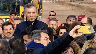 Mauricio Macri: "Los de River me miran con una sonrisita que me pone nervioso" Mauricio Macri: "Los de River me miran con una sonrisita que me pone nervioso"