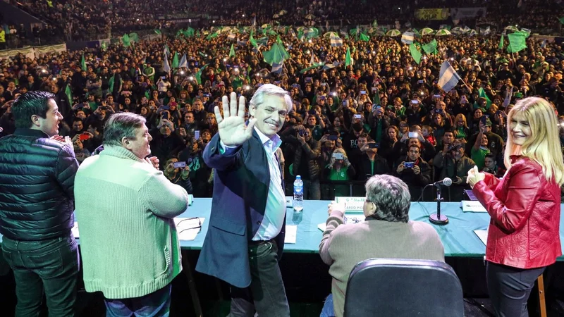 Encuestas 2019: un nuevo sondeo pone a los Fernández 7 puntos arriba de Macri y por encima del 40%