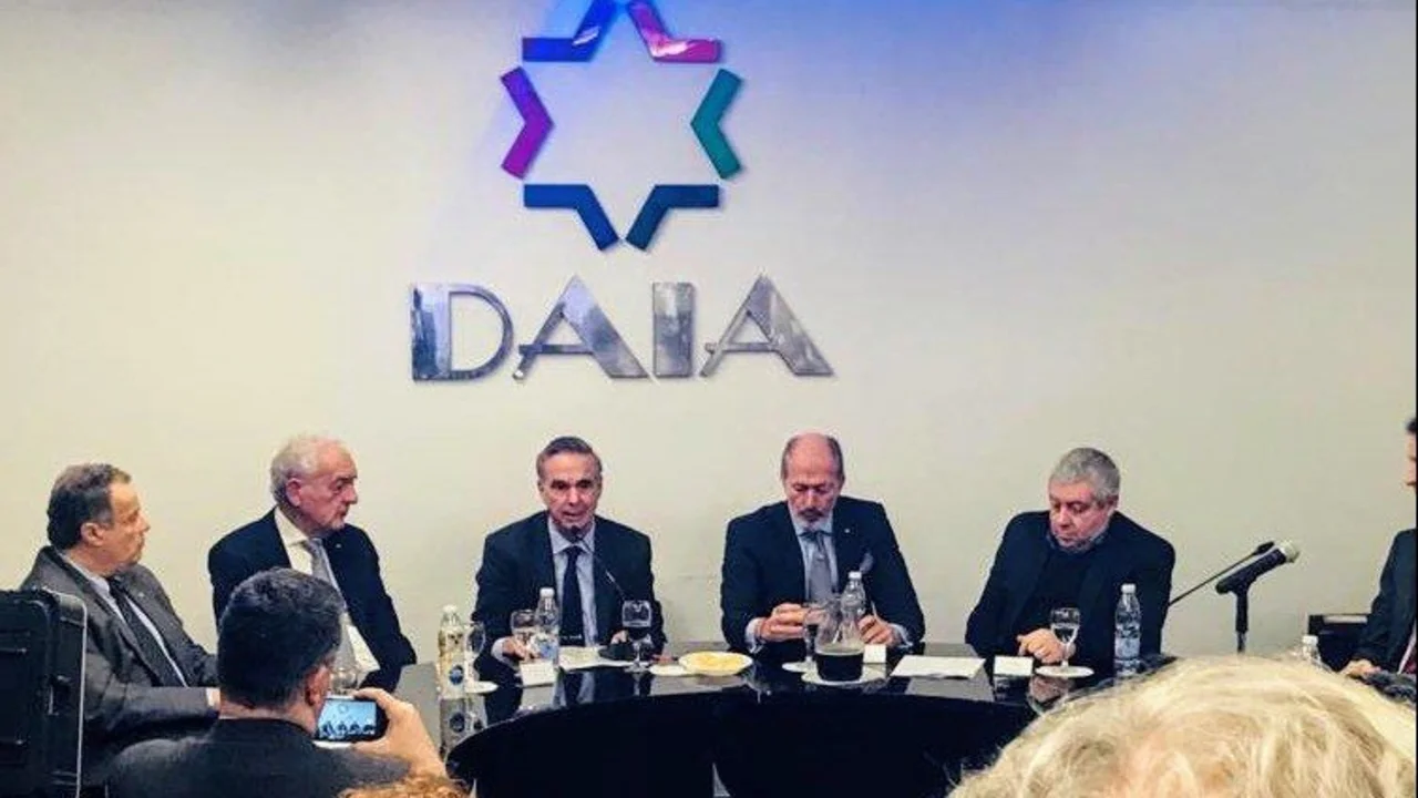 Elecciones 2023: Bullrich y la DAIA repudiaron los dichos del asesor de Milei en educación