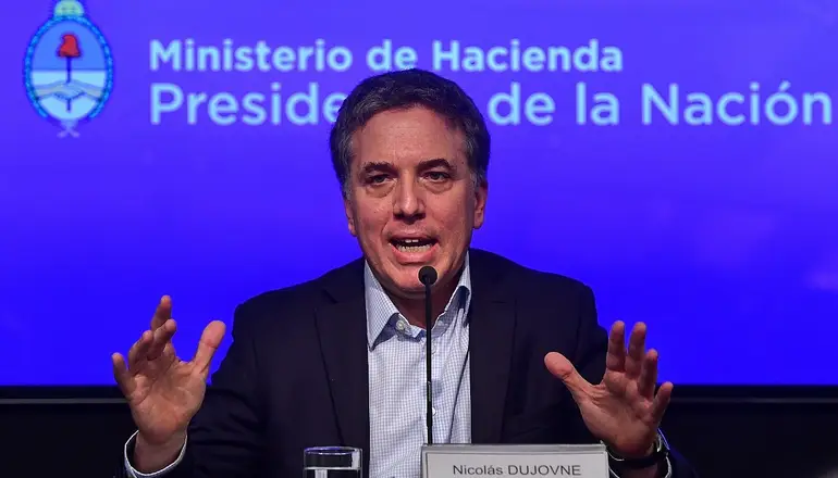El Gobierno privatizó dos empresas para cumplir las metas impuestas por el FMI