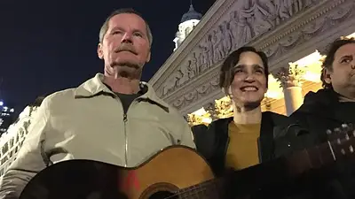 Julieta Venegas dio un recital para personas en situación de calle Julieta Venegas dio un recital para personas en situación de calle