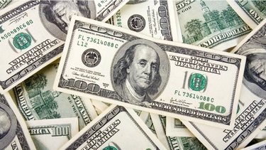 El dólar abrió la semana al alza y rompió la barrera de los $ 43