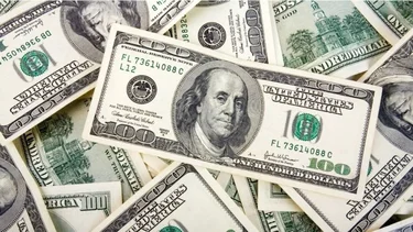 El dólar abrió la semana al alza y rompió la barrera de los $ 43