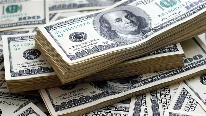 Dólar hoy: volvió a subir y se acerca a los $ 44