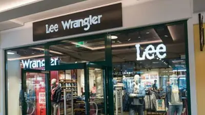 Las marcas de ropa Wrangler y Lee abandonan el país Las marcas de ropa Wrangler y Lee abandonan el país