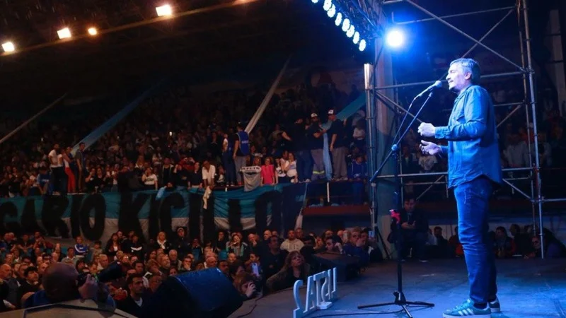 Máximo Kirchner contra el FMI: “Vienen gringos con corbata que no pisaron Chingolo o Laferrere a decirnos qué hacer”