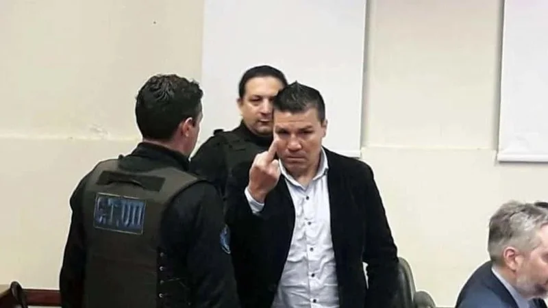 El ex boxeador Carlos Baldomir fue condenado a 18 años por violar a su hija