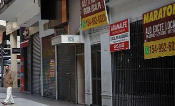 La crisis no cede: la actividad sigue en un escenario de recesión con caída del empleo | Recesión