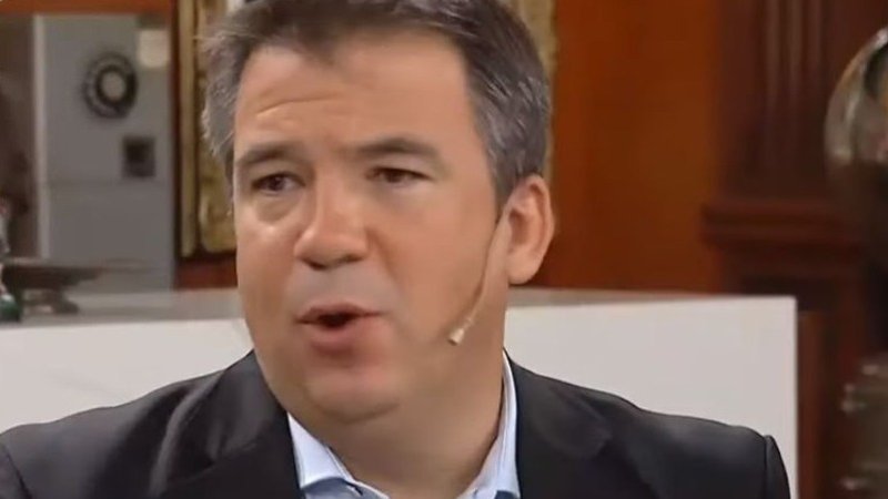 Escándalo en vivo: Gastón Recondo censuró a un doctor en América TV