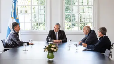 Alberto Fernández se reunió con Grindetti y Jorge Macri en medio de la fuerte interna macrista Alberto Fernández se reunió con Grindetti y Jorge Macri en medio de la fuerte interna macrista