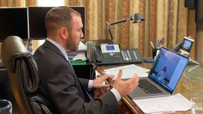 Senadores del oficialismo se entrevistaron con Guzmán Senadores del oficialismo se entrevistaron con Guzmán
