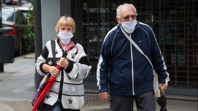 LA vacuna Sputnik V no presentó efectos adversos en los adultos mayores de 60 años. 