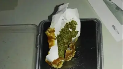 Una joven quiso pasar marihuana dentro de un alfajor a su marido preso Una joven quiso pasar marihuana dentro de un alfajor a su marido preso