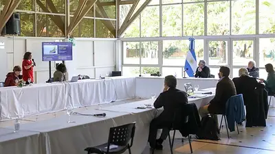 Alberto Fernández definió cómo sigue la cuarentena con el comité de médicos y científicos Alberto Fernández definió cómo sigue la cuarentena con el comité de médicos y científicos