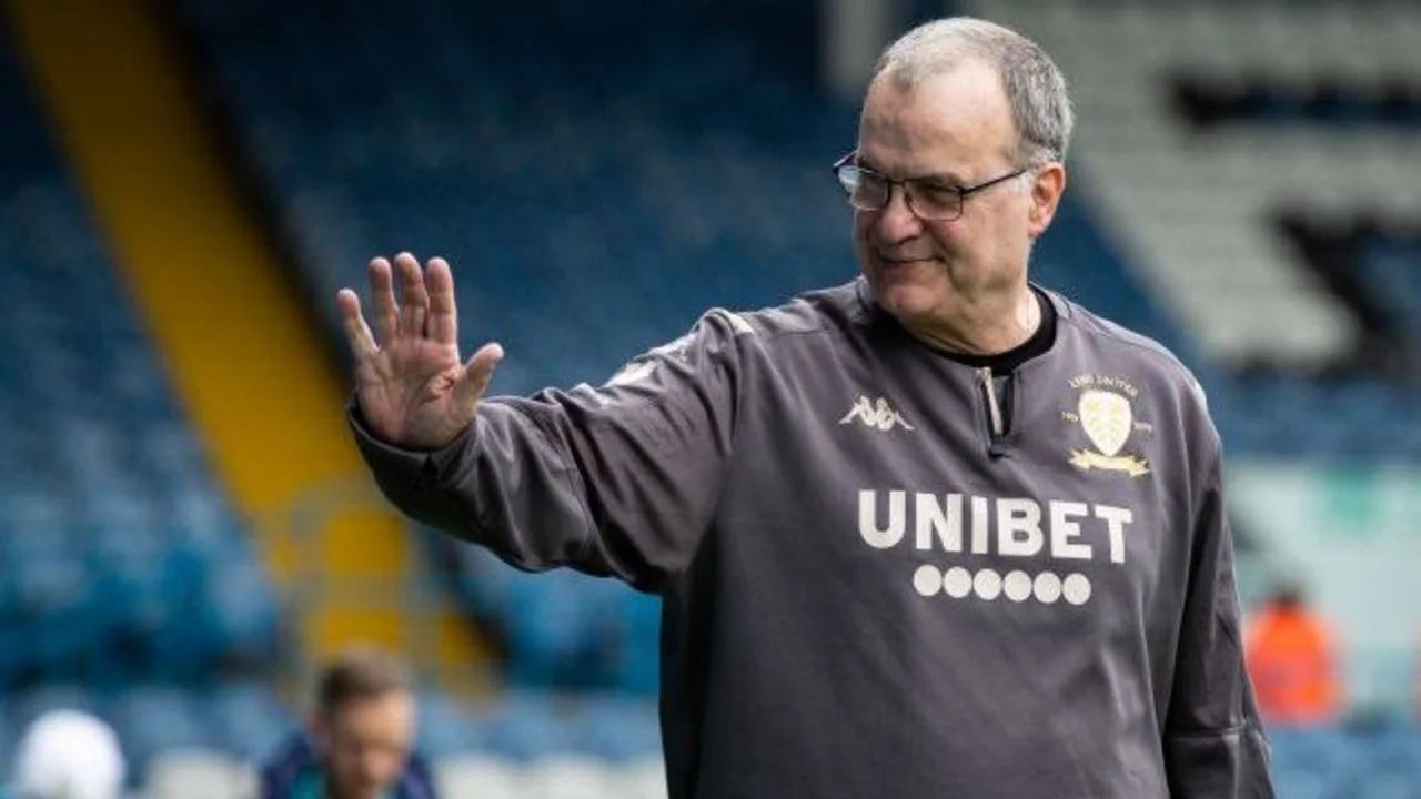 Marcelo Bielsa sacó campeón al Leeds y le harán un insólito homenaje