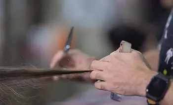 El corte de pelo que aporta volumen y movimiento sin sacrificar la melena | Belleza