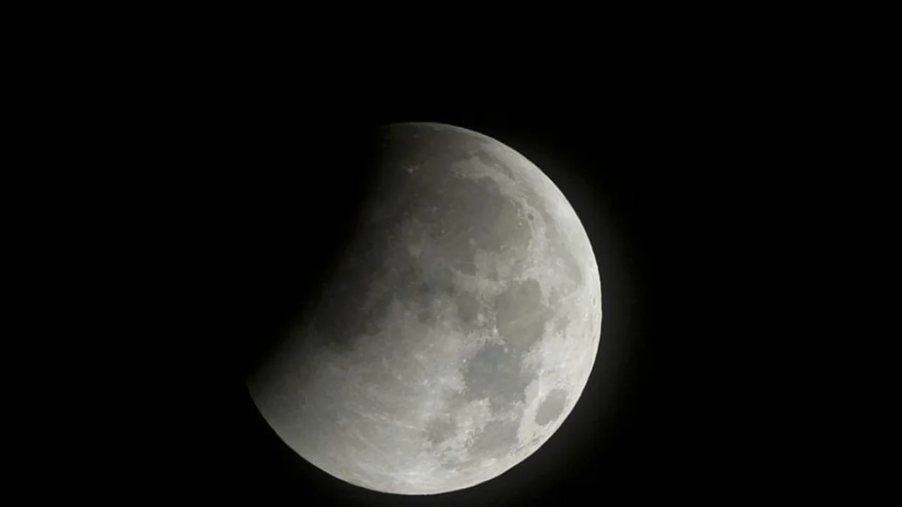 NASA: ¿por qué instalarán un reactor nuclear en la Luna?