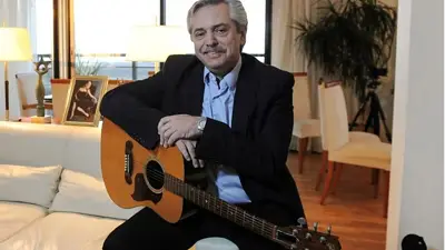 La canción que Alberto Fernández le compuso a un miembro de Los Súper Ratones La canción que Alberto Fernández le compuso a un miembro de Los Súper Ratones