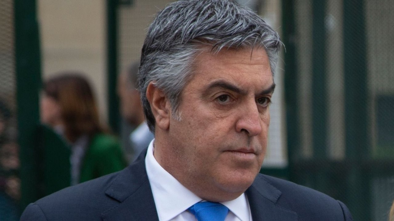 Gregorio Dalbón disparó contra Mauricio Macri por huir a Francia