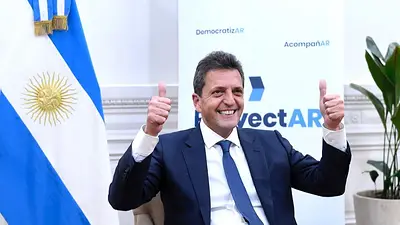 Massa: “Ver a trabajadores y empresarios juntos simboliza la Argentina que queremos construir” Massa: “Ver a trabajadores y empresarios juntos simboliza la Argentina que queremos construir”