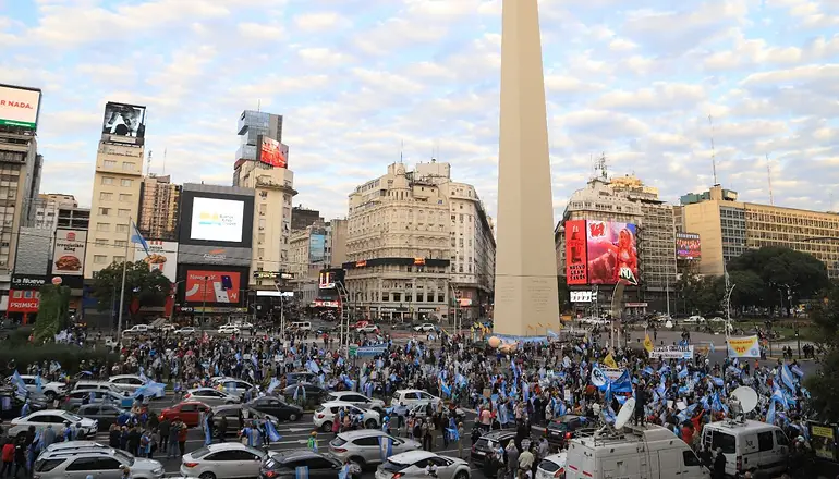 escasa convocatoria al obelisco