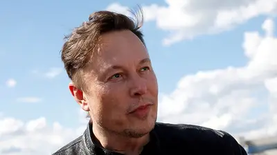 Elon Musk dice que Tesla probablemente lanzará un prototipo de robot humanoide el próximo año Elon Musk dice que Tesla probablemente lanzará un prototipo de robot humanoide el próximo año