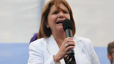 Insólito: Bullrich dejó en offside a Jonatan Viale con su operación con la Copa América Insólito: Bullrich dejó en offside a Jonatan Viale con su operación con la Copa América
