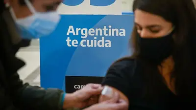 Vacunación contra el COVID-19 en Argentina: más del 60% de los mayores de 18 años con una dosis Vacunación contra el COVID-19 en Argentina: más del 60% de los mayores de 18 años con una dosis