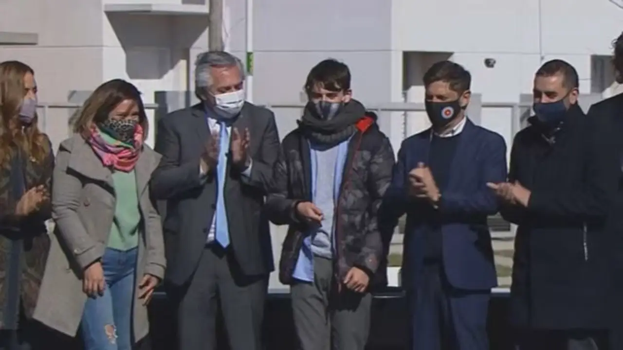 Axel Kicillof cruzó a Vidal y defendió la gestión de la pandemia de Gollan