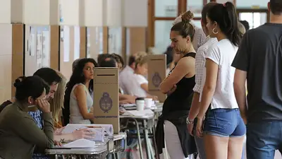 Elecciones 2021: vacunarán a las autoridades de mesa designadas para los comicios Elecciones 2021: vacunarán a las autoridades de mesa designadas para los comicios