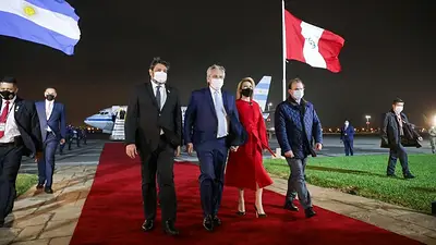 Alberto Fernández llegando a Perú Alberto Fernández llegando a Perú
