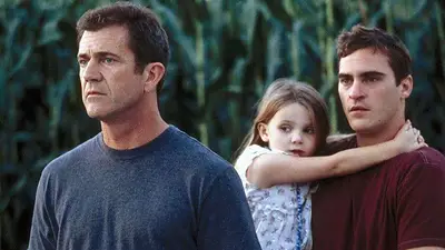 Señales. Mel Gibson. Joaquin Phoenix Señales. Mel Gibson. Joaquin Phoenix