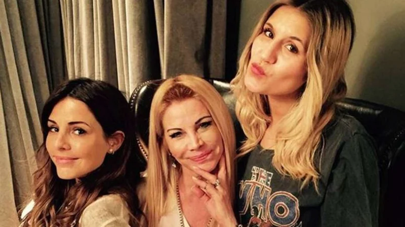 Soledad Aquino. Candelaria y Mica Tinelli