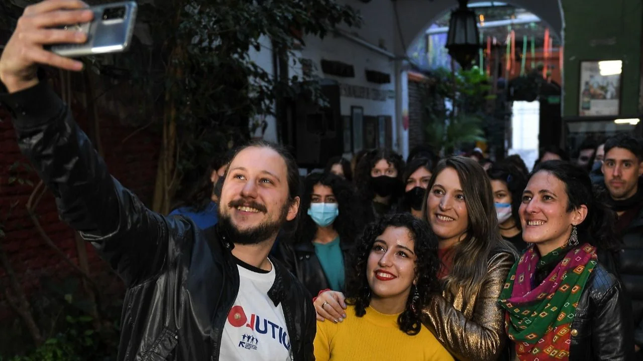 ¿Quién es Federico Winokur, el precandidato a diputado más joven de CABA?