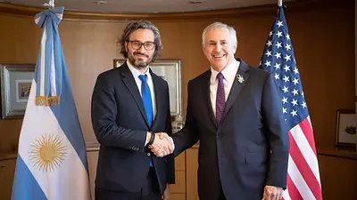 De cara a la bilateral Fernández-Biden, Cafiero recibió al embajador Stanley De cara a la bilateral Fernández-Biden, Cafiero recibió al embajador Stanley