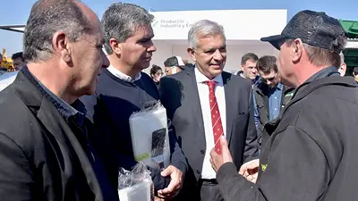 Domínguez: "La Argentina productiva necesita de la cooperación y no de la confrontación que atrasa" Domínguez: "La Argentina productiva necesita de la cooperación y no de la confrontación que atrasa"