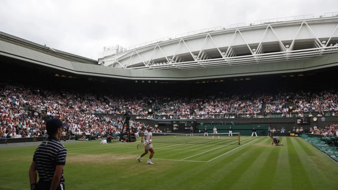 Nadal vence a Sonego y se mete en cuarta ronda en Wimbledon, chileno Garín también avanza
