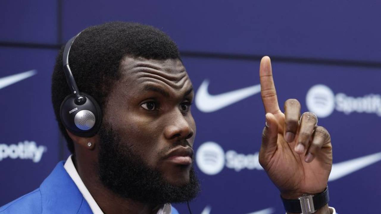 Kessié dice que jugar con Xavi fue un factor clave en su fichaje por el Barcelona