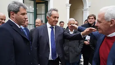 Scioli y Uñac anunciaron créditos por $ 500 millones para mipymes Scioli y Uñac anunciaron créditos por $ 500 millones para mipymes