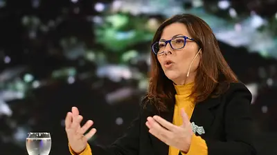 Batakis repasó alternativas de financiamiento con cámaras pymes de La Plata Batakis repasó alternativas de financiamiento con cámaras pymes de La Plata