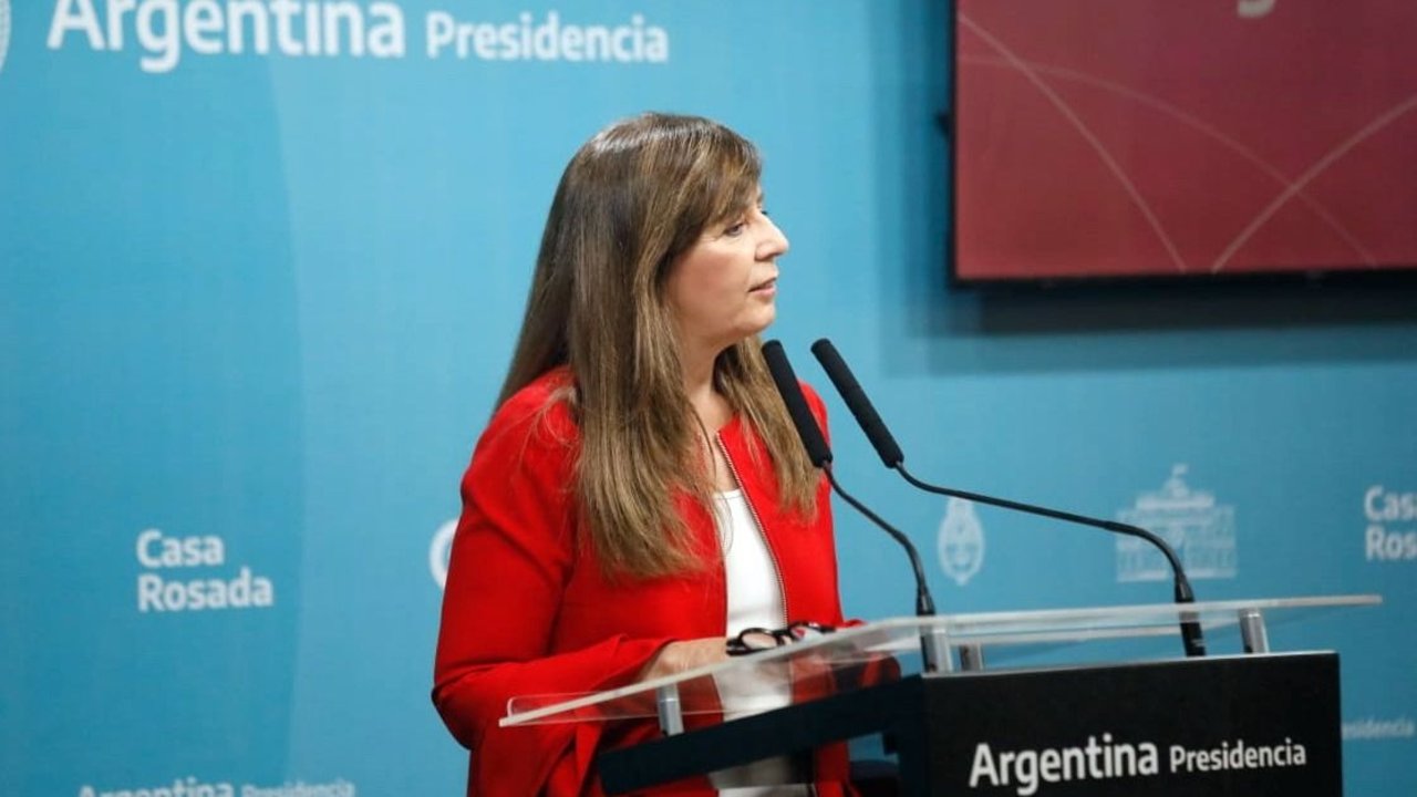 Cerruti descartó por ahora el Salario Básico Universal