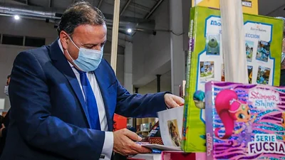 La Rioja celebra los 20 años de la Feria del Libro con una agenda histórica, federal y popular La Rioja celebra los 20 años de la Feria del Libro con una agenda histórica, federal y popular