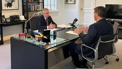 Alberto Fernández se reunió con Capitanich en Olivos y luego pidió: "El camino es la unidad" Alberto Fernández se reunió con Capitanich en Olivos y luego pidió: "El camino es la unidad"