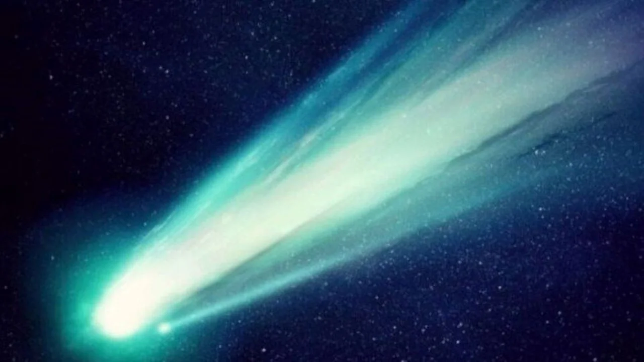 Cometa K2 pasará cerca de la Tierra. Cuándo pasa el cometa K2. Qué es un cometa