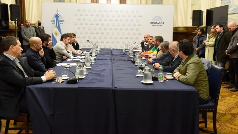 EN VIVO | reducción de la jornada laboral: cuáles son los 7 proyectos que trata hoy Diputados