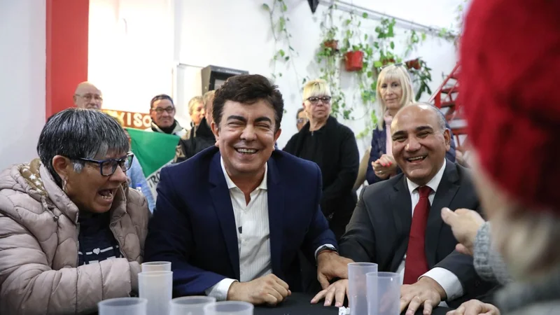 Manzur y Espinoza participaron de un encuentro con jubilados en La Matanza 