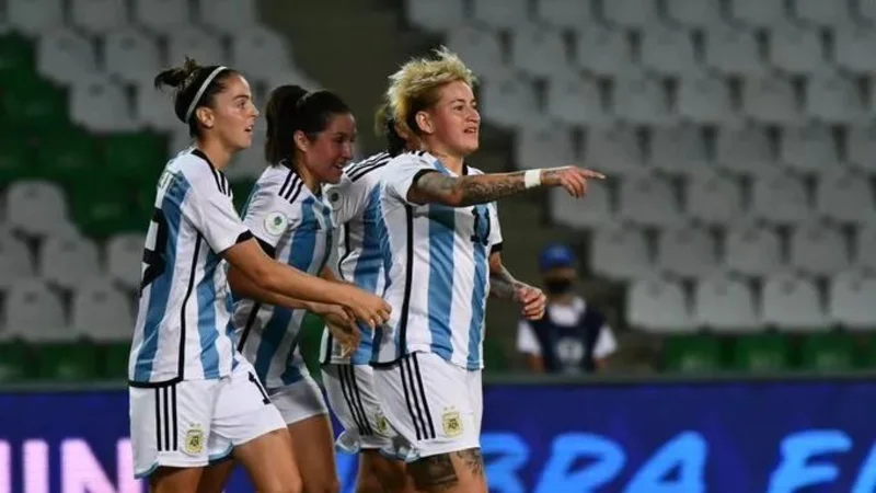 Selección Argentina Femenina, Copa América Colombia 2022, Estefanía Banini, Yamila Rodríguez.